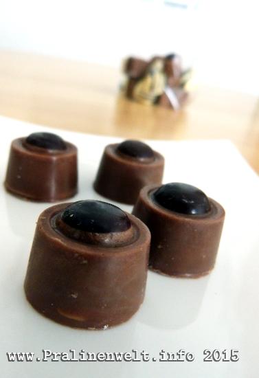 Nougat-Mandel Pralinen mit Tonkabohne
